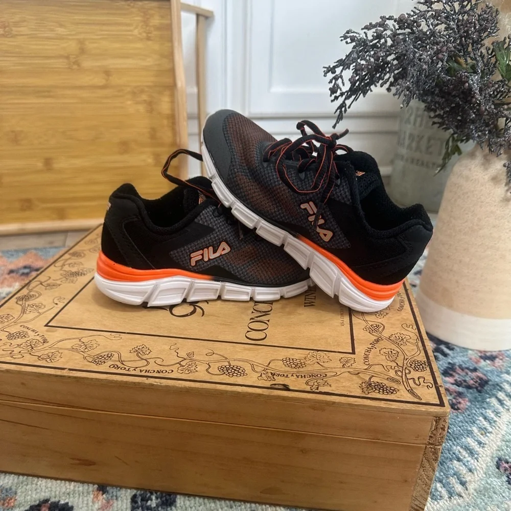 New Fila Exolize 2 Kids Sneakers Running Shoes Black Gray Orange Size 12T